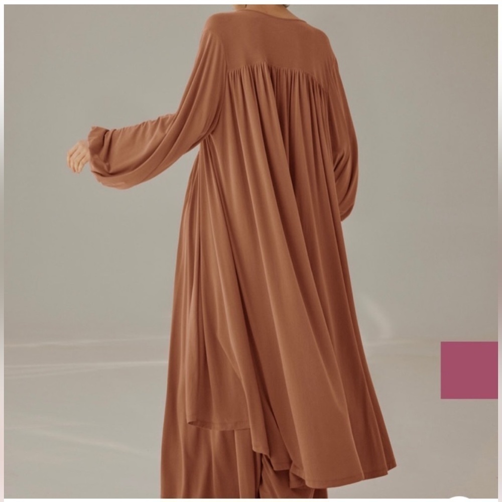The Duster/Long Robe - Picture 3 of 15